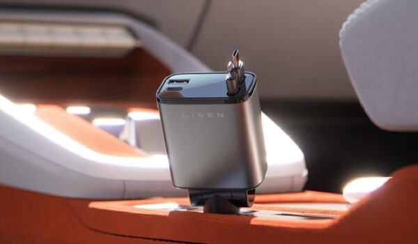 lisen-Retractable-Car-Charger-1.jpg